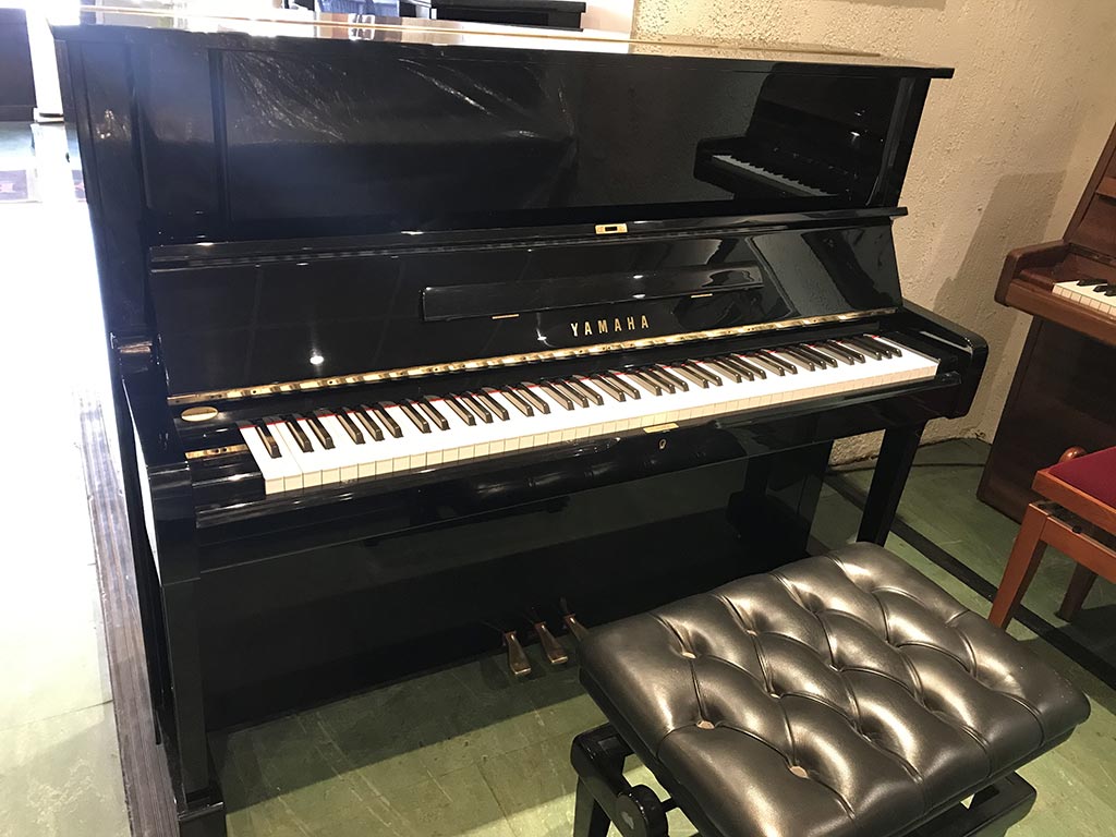 Piano Yamaha Y US
