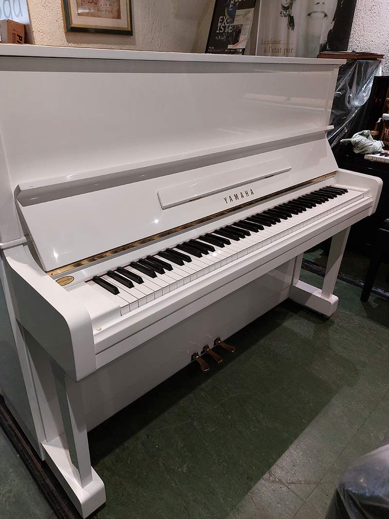 Yamaha U1 blanc d'occasion